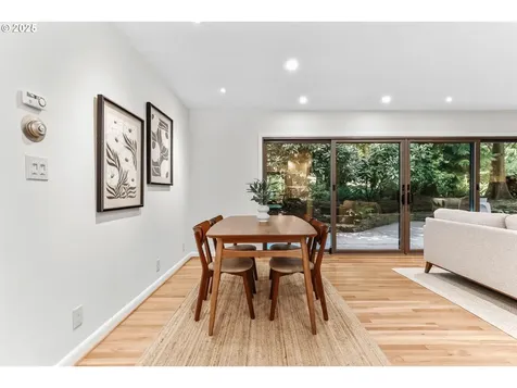 11313 SW 33rd Avenue Portland OR 97219