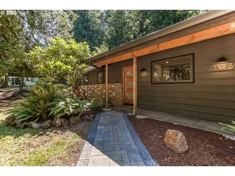 11313 SW 33rd Avenue Portland OR 97219