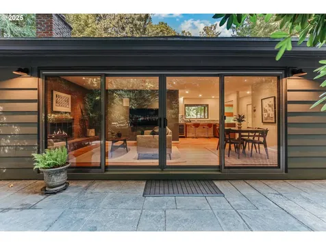 11313 SW 33rd Avenue Portland OR 97219