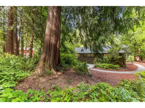 11313 SW 33rd Avenue Portland OR 97219