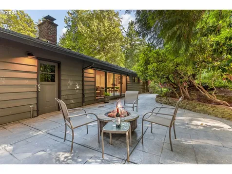 11313 SW 33rd Avenue Portland OR 97219