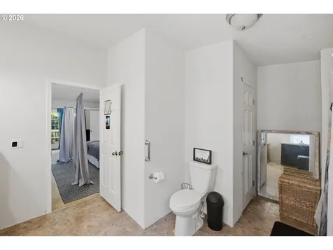 61513 Richmond Way Coos Bay OR 97420