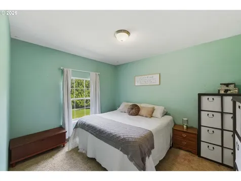 61513 Richmond Way Coos Bay OR 97420