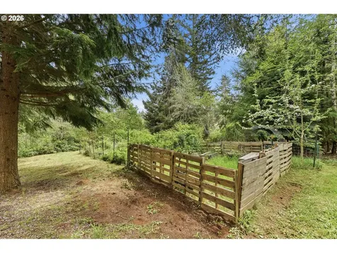 61513 Richmond Way Coos Bay OR 97420