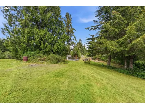 61513 Richmond Way Coos Bay OR 97420