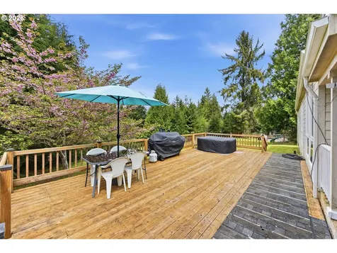 61513 Richmond Way Coos Bay OR 97420