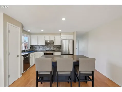 1030 NW Rachel Street Hillsboro OR 97124
