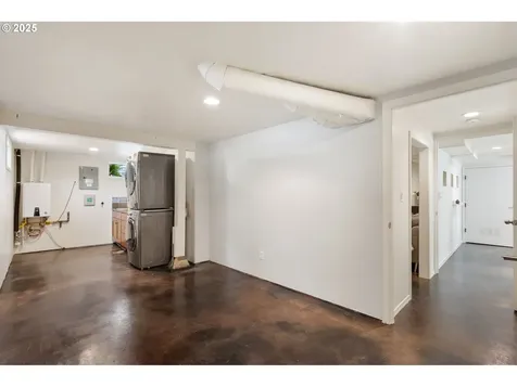 6905 N Fenwick Avenue Portland OR 97217