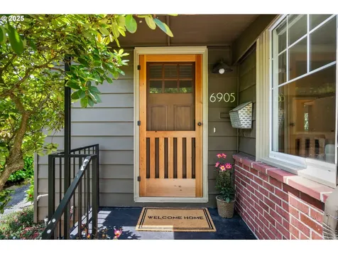 6905 N Fenwick Avenue Portland OR 97217