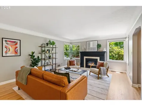 6905 N Fenwick Avenue Portland OR 97217