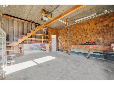 2510 4th Street Tillamook OR 97141