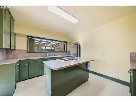 2510 4th Street Tillamook OR 97141
