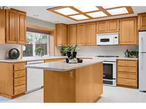 3105 Wolf Meadows Lane Eugene OR 97408