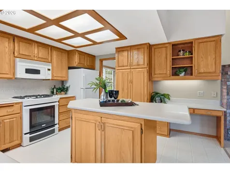 3105 Wolf Meadows Lane Eugene OR 97408