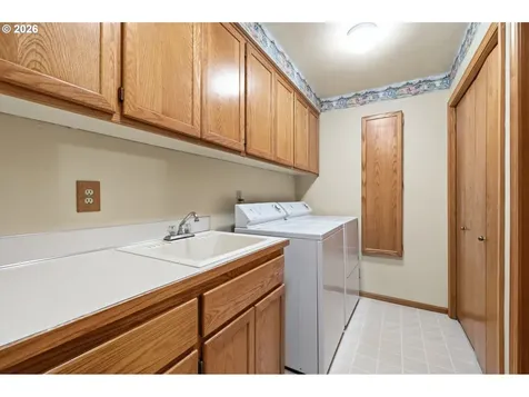 3105 Wolf Meadows Lane Eugene OR 97408