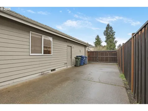3105 Wolf Meadows Lane Eugene OR 97408