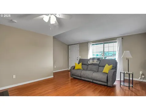 33410 SW Meadowbrook Drive Scappoose OR 97056