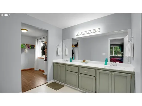 33410 SW Meadowbrook Drive Scappoose OR 97056