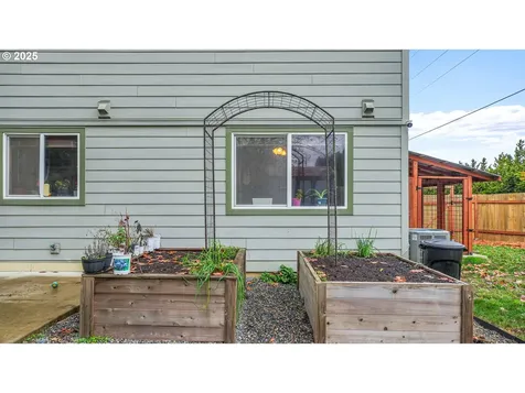 33410 SW Meadowbrook Drive Scappoose OR 97056