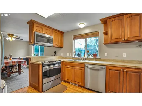 33410 SW Meadowbrook Drive Scappoose OR 97056