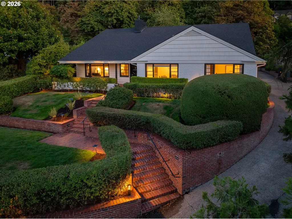 2105 Fairmount Boulevard Eugene OR 97403