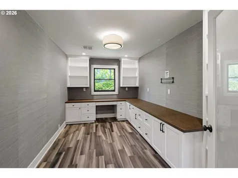 2105 Fairmount Boulevard Eugene OR 97403
