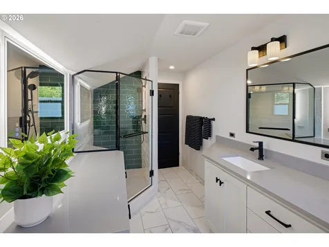 2105 Fairmount Boulevard Eugene OR 97403