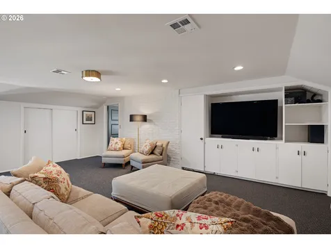 2105 Fairmount Boulevard Eugene OR 97403
