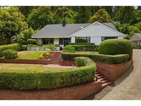 2105 Fairmount Boulevard Eugene OR 97403