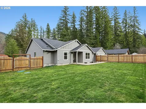 202 Edgewater Drive Carson WA 98610