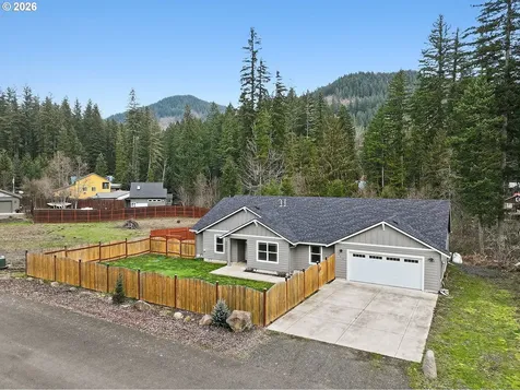 202 Edgewater Drive Carson WA 98610