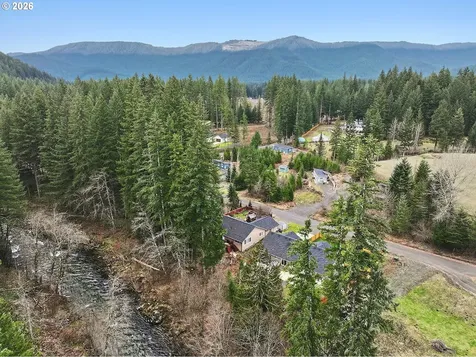 202 Edgewater Drive Carson WA 98610