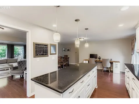2647 SE Aspen Court Hillsboro OR 97123