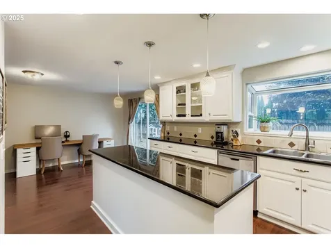 2647 SE Aspen Court Hillsboro OR 97123