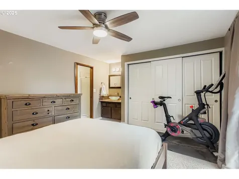 2647 SE Aspen Court Hillsboro OR 97123