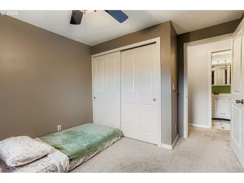 2647 SE Aspen Court Hillsboro OR 97123