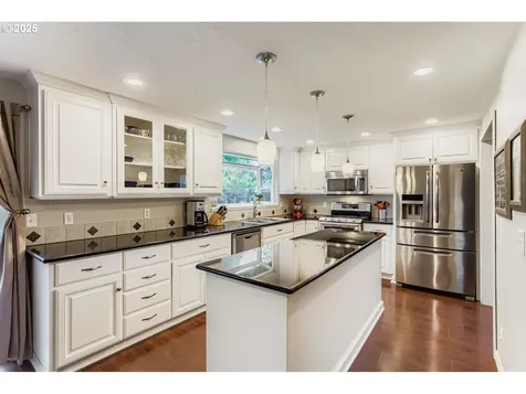 2647 SE Aspen Court Hillsboro OR 97123