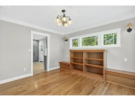 8504 NE Glisan Street Portland OR 97220