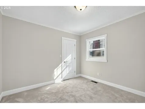 8504 NE Glisan Street Portland OR 97220