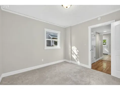8504 NE Glisan Street Portland OR 97220