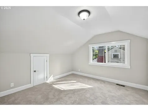 8504 NE Glisan Street Portland OR 97220