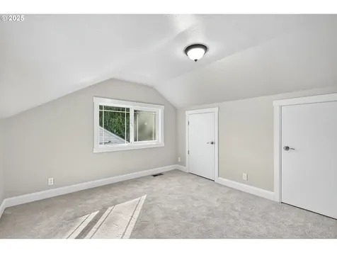 8504 NE Glisan Street Portland OR 97220