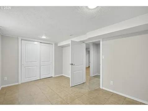 8504 NE Glisan Street Portland OR 97220