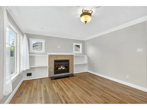 8504 NE Glisan Street Portland OR 97220
