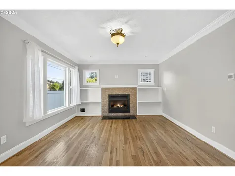 8504 NE Glisan Street Portland OR 97220