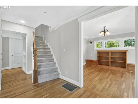 8504 NE Glisan Street Portland OR 97220