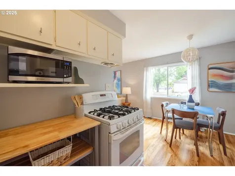 5644 SE Knight Street Portland OR 97206