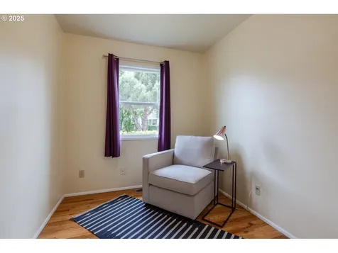 5644 SE Knight Street Portland OR 97206