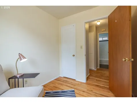 5644 SE Knight Street Portland OR 97206