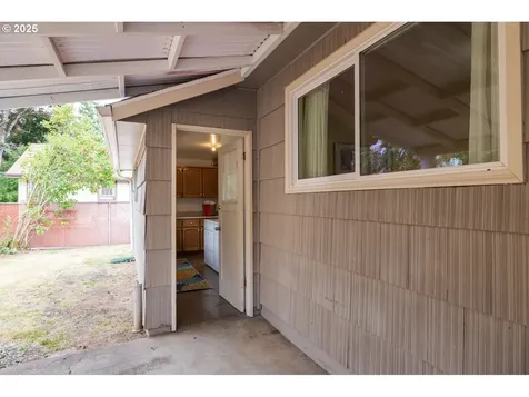 5644 SE Knight Street Portland OR 97206